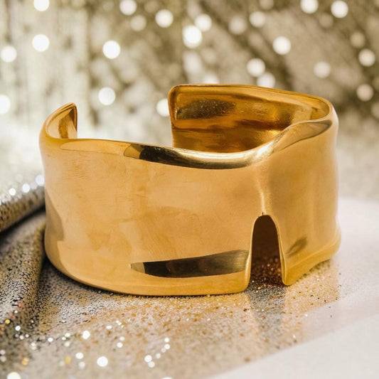 Contour Cuff