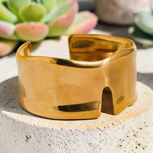 Contour Cuff